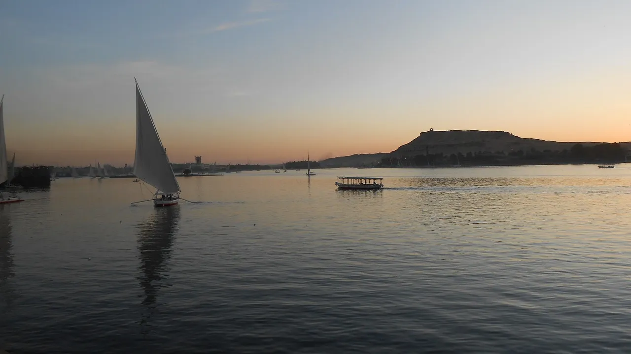 30 coffins discovered in Luxor