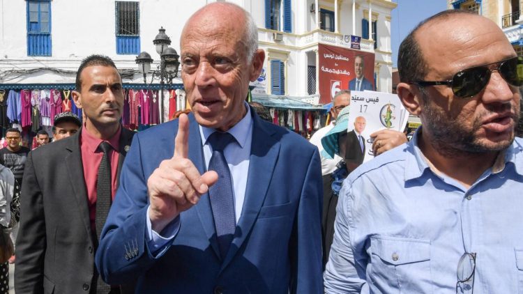 Outsider leads after divisive Tunisia presidential poll