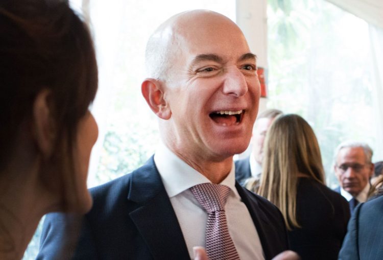 Jeff Bezos loses his spot to bil gates
