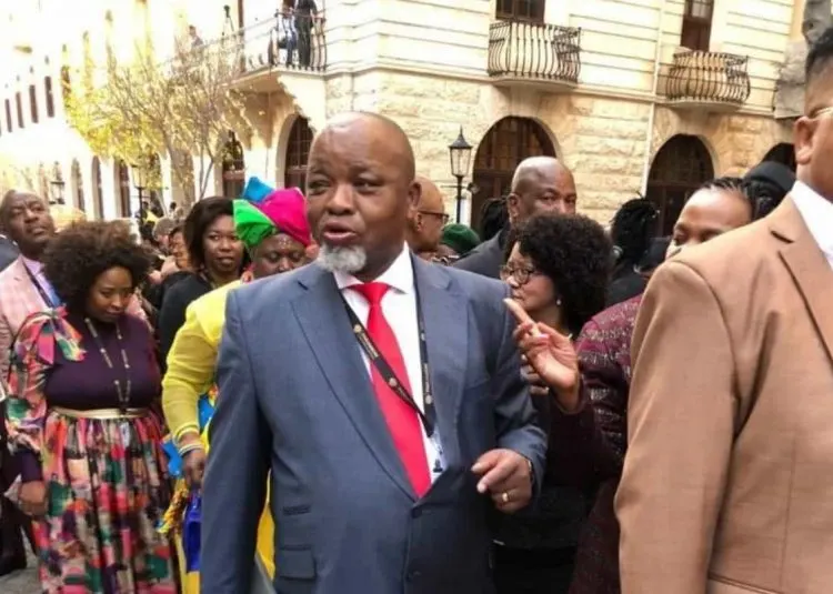 Gwede Mantashe denies paying journalists R70,000 to conceal story about alleged infidelity